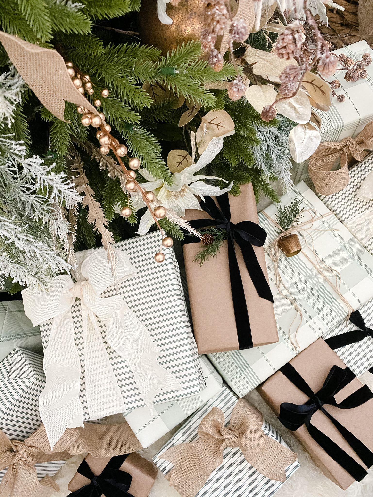The Secrets to Wrapping Gifts Like An Elf