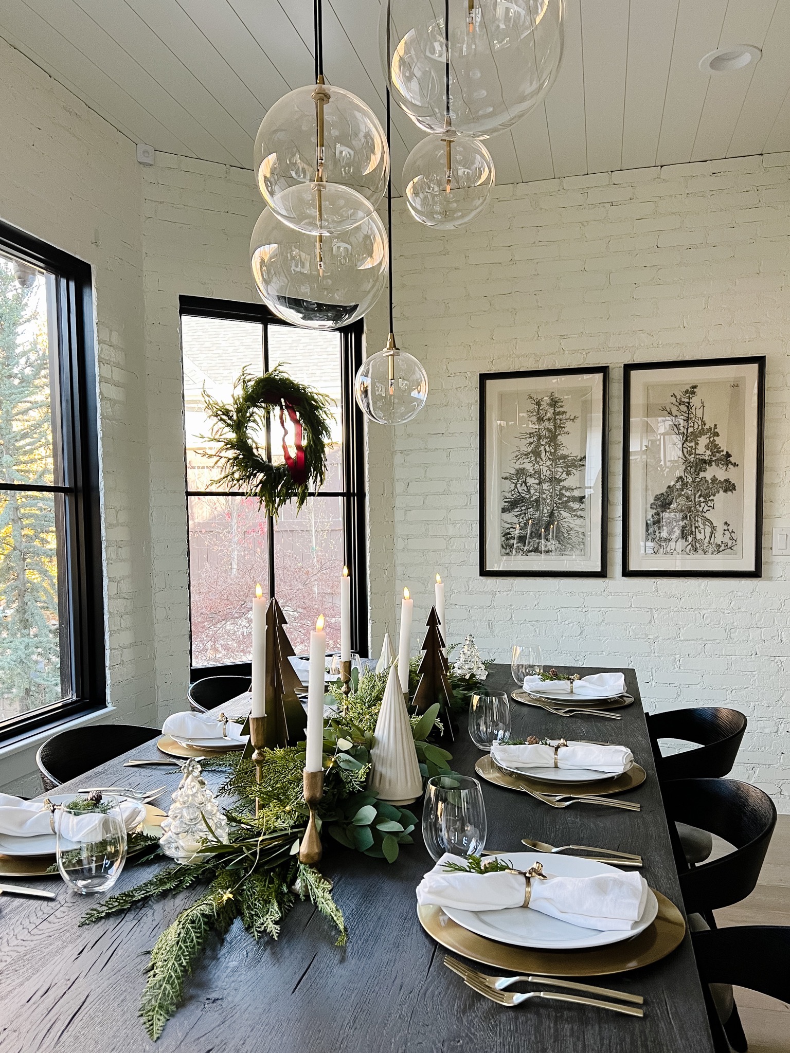 how to create a holiday tablescape 