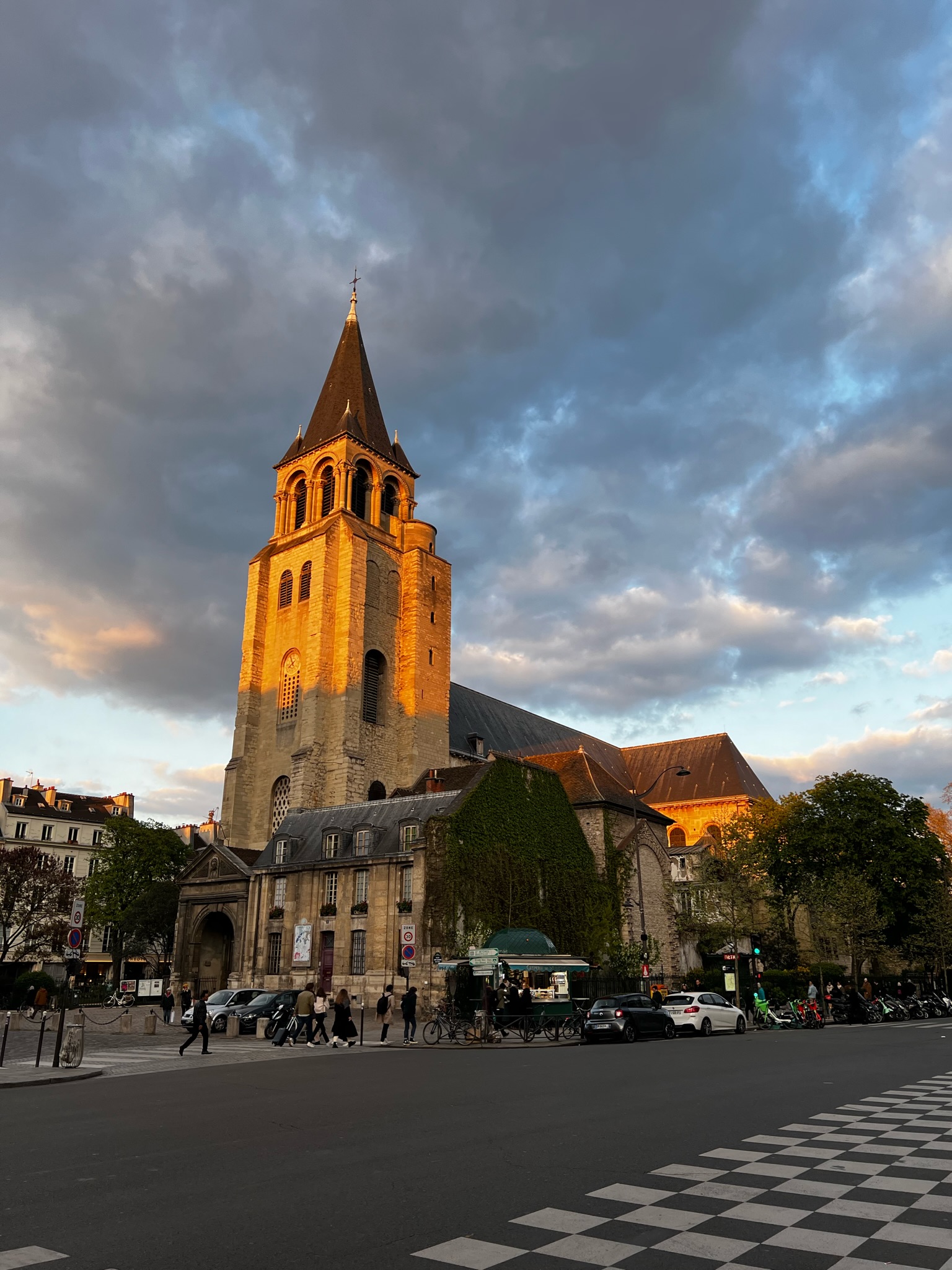 The Essential Travel Guide to Saint-Germain-des-Prés in Paris